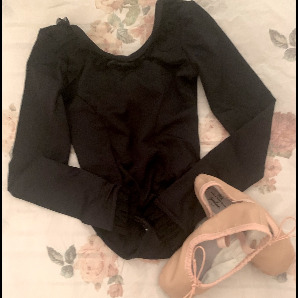 BALLET SHOE & MONDOR LEOTARD